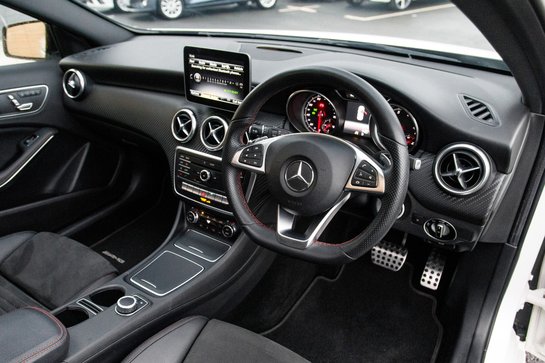 Mercedes-Benz A Class A 200 AMG LINE PREMIUM PLUS