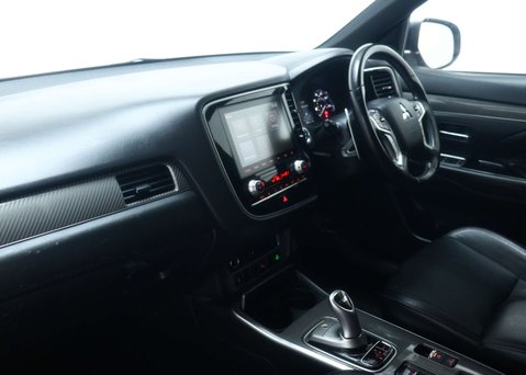 Mitsubishi Outlander 2.4h TwinMotor 13.8kWh Dynamic Safety SUV 5dr Petrol Plug-in Hybrid CVT 4WD 52