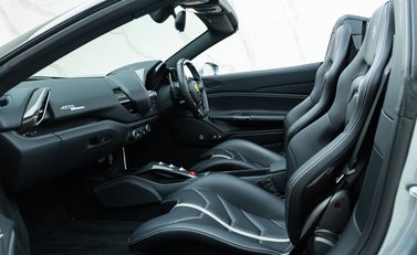 Ferrari 488 Spider 18