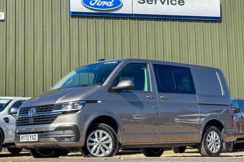 Volkswagen Transporter Crew Cab [SOLD CM] AUTO SWB L1H1 Highline T30 A/C Alloys Nav Sensors EURO 6