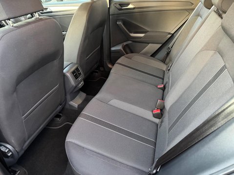 Volkswagen T-Roc LIFE TSI DSG 30