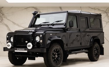 Land Rover Defender 110 XS 1