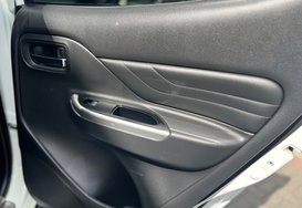 Mitsubishi L200 DI-D BARBARIAN DOUBLE CAB AUTO REAR CANOPY 31