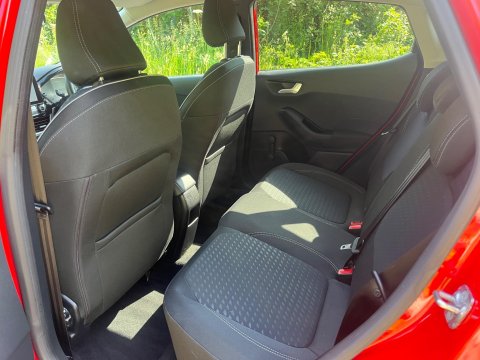 Ford Fiesta TITANIUM 19