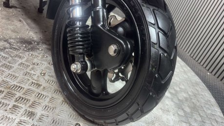 Royal Alloy GT 2019 ONLY 2K NEW MOT CUSTOM SCOOTER LEARNER LEGAL 125CC 38