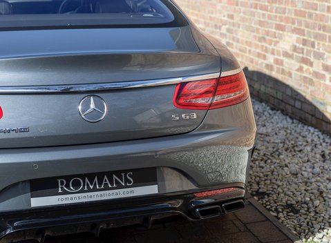 Mercedes-Benz S Class S63 Coupe 25