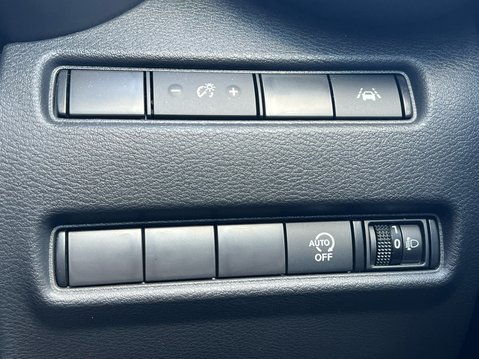 Nissan Juke DIG-T N-CONNECTA DCT 35