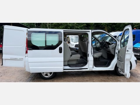 Vauxhall Vivaro 2.0 2900 CDTi Sportive Crew Van 5dr Diesel Manual FWD L1 (195 g/km, 113 bhp 16