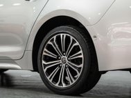 Toyota Corolla 1.8 VVT-h Design Touring Sports 5dr Petrol Hybrid CVT Euro 6 (s/s) (122 ps) 65