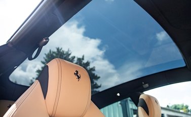 Ferrari GTC4 Lusso 14