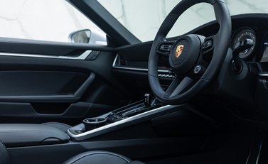 Porsche 911 Turbo S Cabriolet (992) 16