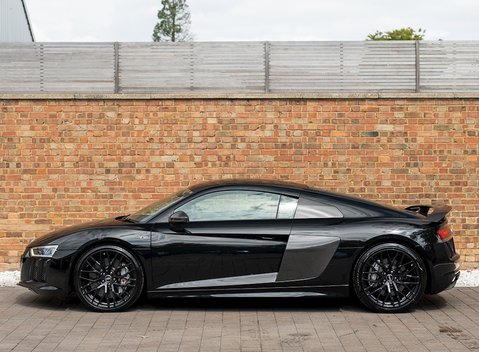 Audi R8 V10 Plus 2