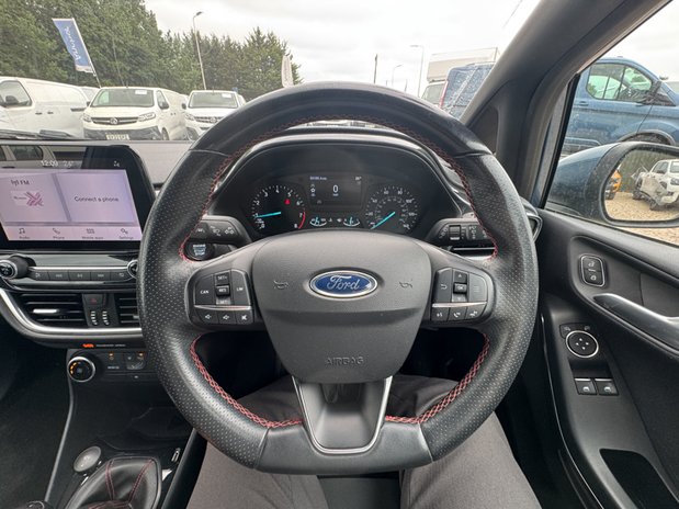 Ford Fiesta Petrol SWB L1H1 Low Roof Sport Air Con Alloys EURO 6 NO VAT 15