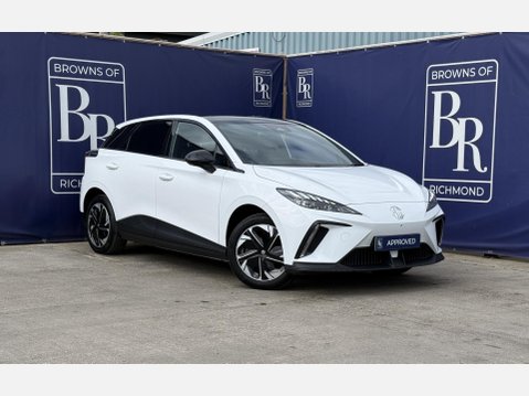 MG MG4 64kWh Trophy Long Range Hatchback 5dr Electric Auto (203 ps) 1