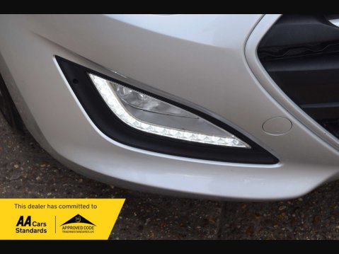 Hyundai i30 1.6 i30 SE Blue Drive CRDi 5dr 11