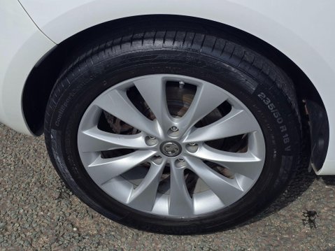 Vauxhall Astra GTC 1.4i Turbo SRi Euro 6 (s/s) 3dr 34