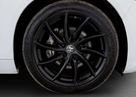 Alfa Romeo Giulia 2.0 Giulia Sprint TB Auto 4dr 15