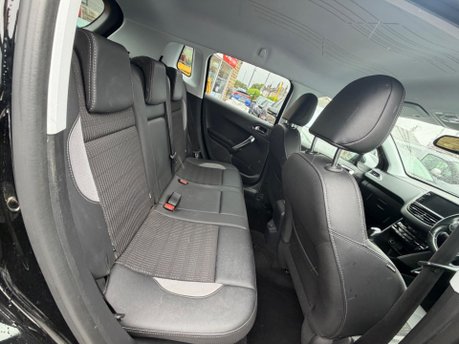 Peugeot 2008 BLUEHDI ALLURE 12