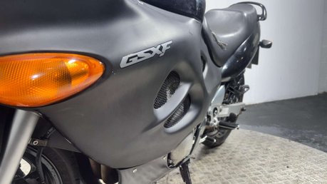 Suzuki GSX GSX750F 2000 31K RUNNING SPARES OR REPAIR PROJECT BIKE 750CC SPORTS TOURER 24