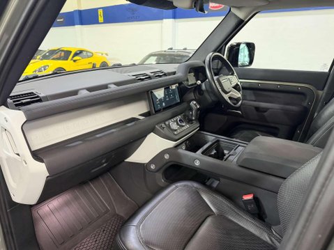 Land Rover Defender 3.0 D250 MHEV S Hard Top SUV 5dr Diesel Auto 4WD MWB Euro 6 (s/s) (250 ps) 38
