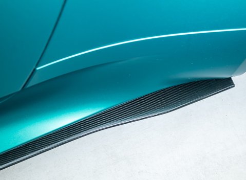 Aston Martin DB12 Coupe 34