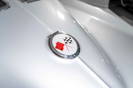 Chevrolet Corvette Stingray SPLIT WINDOW MANUAL FUELIE. FULL RESTO. MATCHING NUMBERS. IMMACULATE. 35
