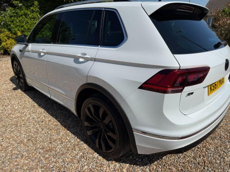 Volkswagen Tiguan 2.0 TDI R-Line 4Motion Euro 6 (s/s) 5dr 12