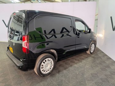 Vauxhall Combo 1.5 Combo 2300 Professional Turbo D S/S 4