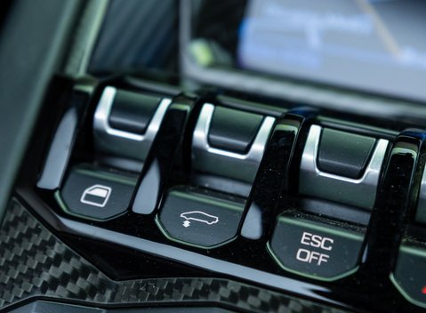 Lamborghini Aventador S LP 740-4 ROADSTER 29