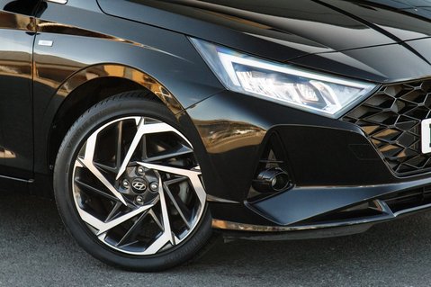 Hyundai i20 T-GDI PREMIUM MHEV 11