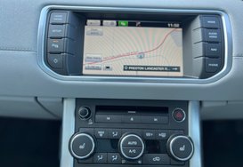 Land Rover Range Rover Evoque 2.2 SD4 PURE TECH PANORAMIC ROOF 34