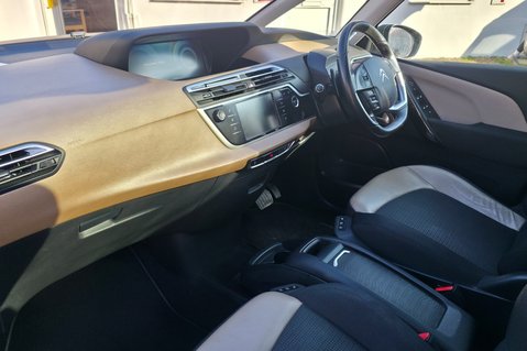 Citroen C4 Picasso E-HDI AIRDREAM EXCLUSIVE PLUS AUTOMATIC.9 SERVICES,FULLY LOADED SPEC 23