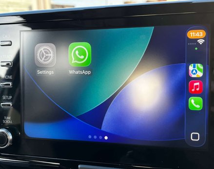 Toyota Yaris 1.5 Yaris Design HEV CVT 5dr 39