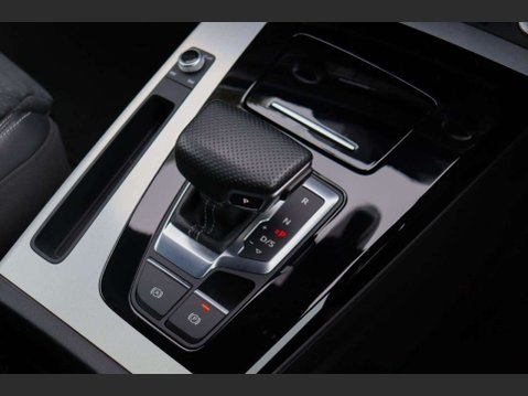 Audi Q5 2.0 TDI 40 S line SUV 5dr Diesel S Tronic quattro Euro 6 (s/s) (204 ps) 15