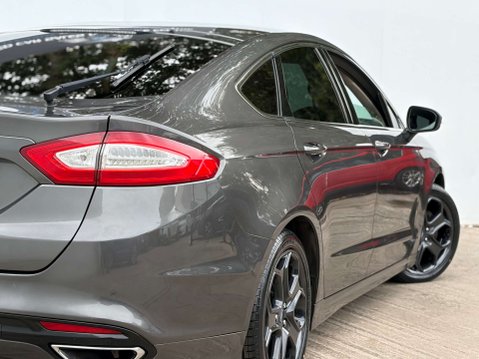 Ford Mondeo 2.0 Mondeo Titanium TDCi 5dr 35