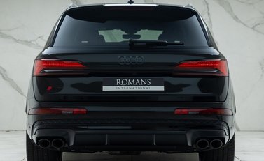 Audi SQ7 BLACK EDITION 8
