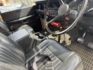Land Rover 88 Series III SUV 28