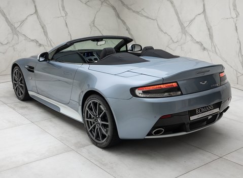 Aston Martin V12 Vantage S ROADSTER 16