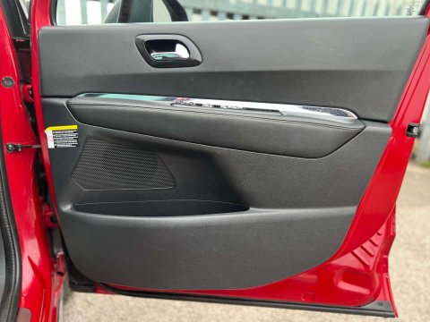 Peugeot 3008 1.6 3008 Allure e-HDi Semi-Auto 5dr 34