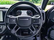 Land Rover Defender D300 X-Dynamic HSE Hard Top 12