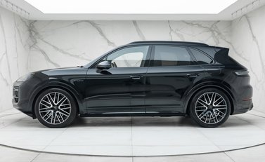 Porsche Cayenne TURBO E-HYBRID 5