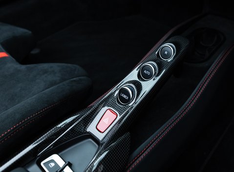 Ferrari F8 Spider 15