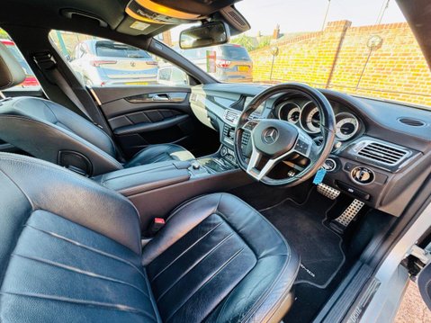 Mercedes-Benz CLS 2.1 CLS250 CDI AMG Sport Coupe 4dr Diesel G-Tronic+ Euro 5 (s/s) (204 ps) 8