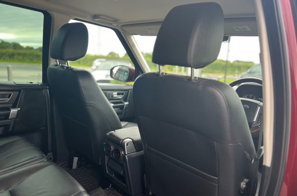 Land Rover Discovery SDV6 SE AUTO 7 SEATER 27