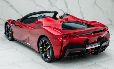 Ferrari SF90 Spider 12