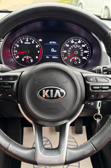Kia Rio 2 ISG - LOW MILEAGE - CAMERA - APPLE CARPLAY - JUST SERVICED - NEW MOT  