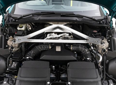 Aston Martin V8 Vantage Roadster F1 Edition 33