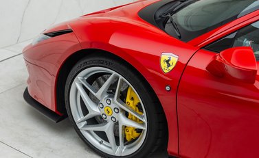 Ferrari F8 Tributo 32