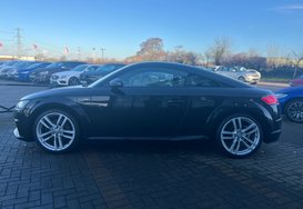 Audi TT 2.0 TDI ULTRA S LINE 16