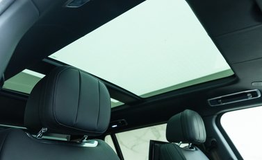 Land Rover Range Rover P530 Autobiography LWB 12